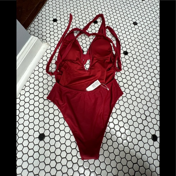 NWT cupshe one piece swimsuit size medium - Picture 3 of 5